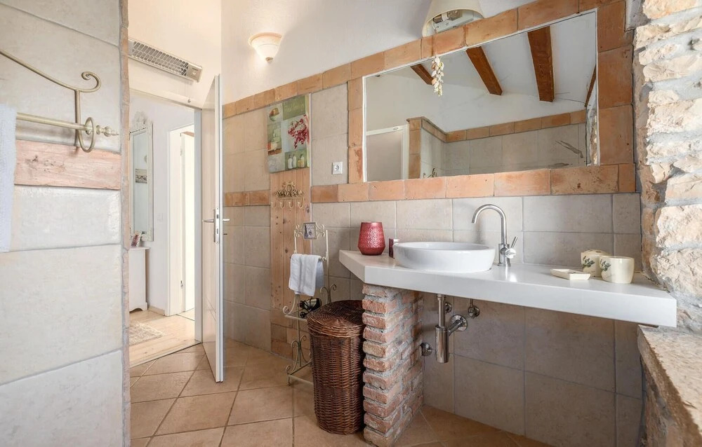 Nice Home in Vosteni With 2 Bedrooms and Outdoor Swimming Pool