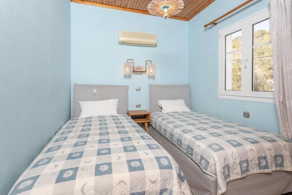 Limani Walk to Beach Sea Views A C Car Not Required - 303