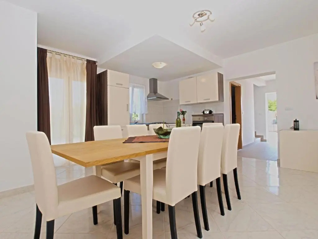 House Andrej 1372