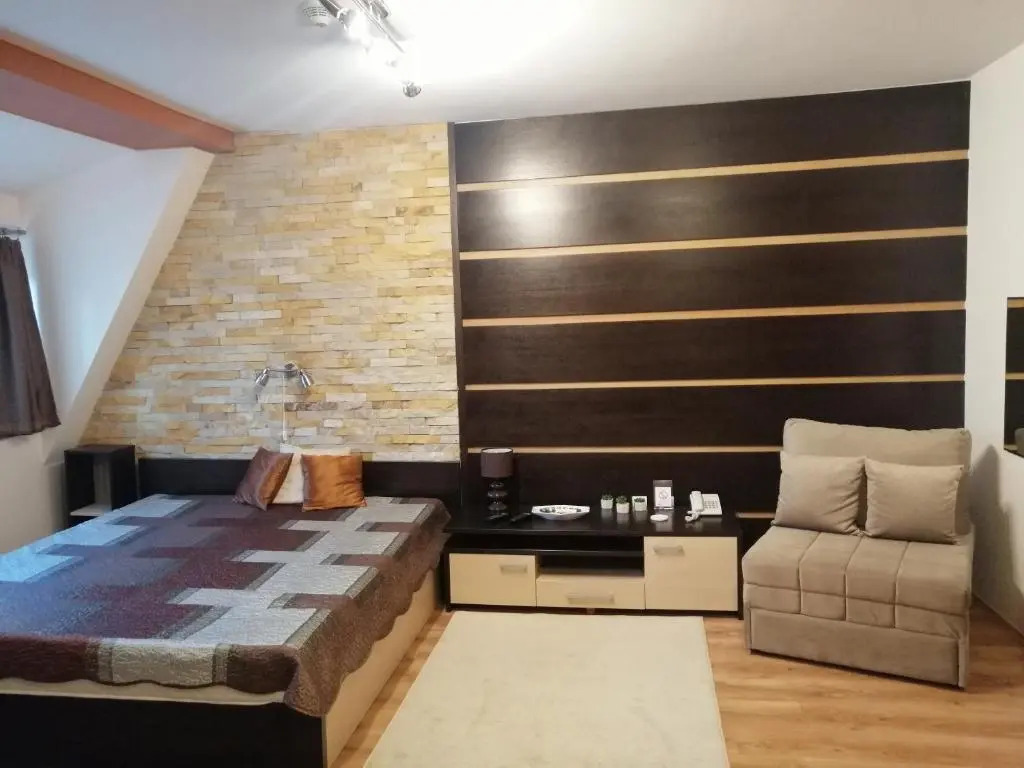 Apartman 115 Zoned