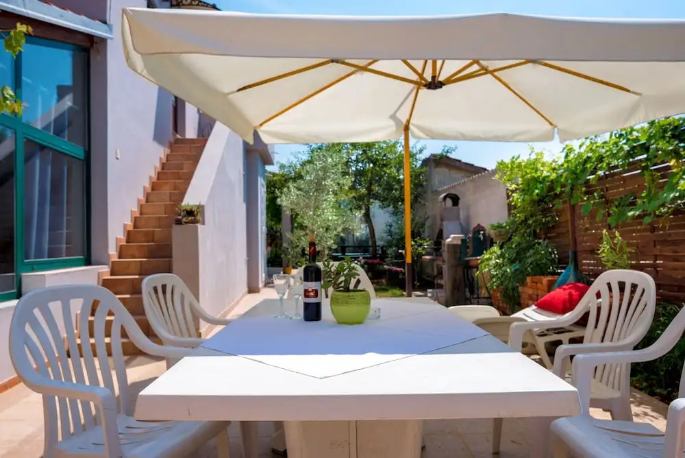 Apartments with pool 992