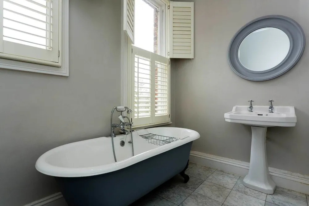 English Country House Charm