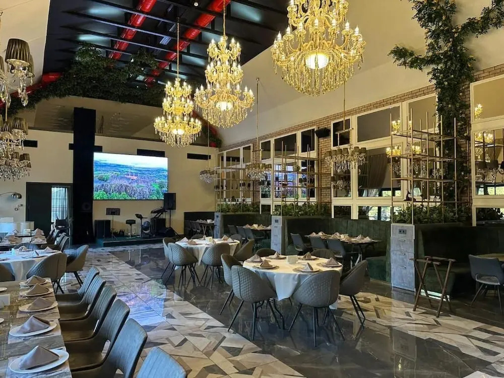 MandarinnART Hotel