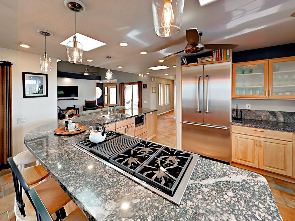 Aniani Hale - 4 Br Home
