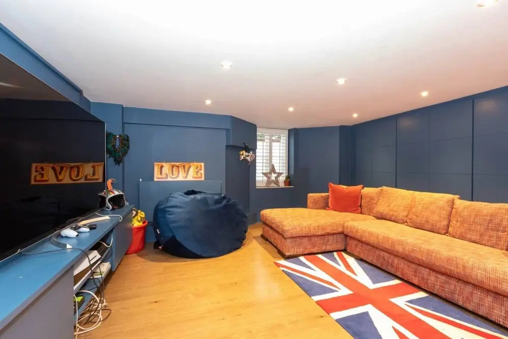 Gorgeous 4 Bedroom Family Home Next to Clapham Common