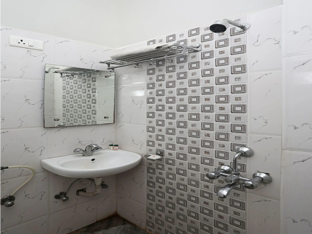 OYO 10454 Hotel Riviera