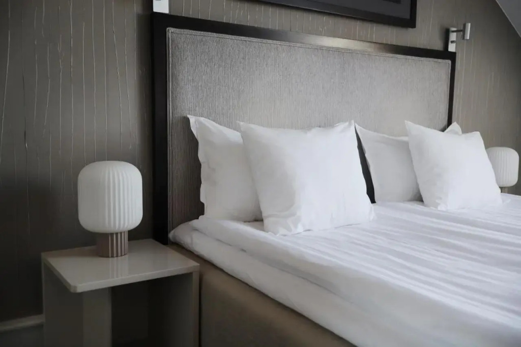 Hotel 1