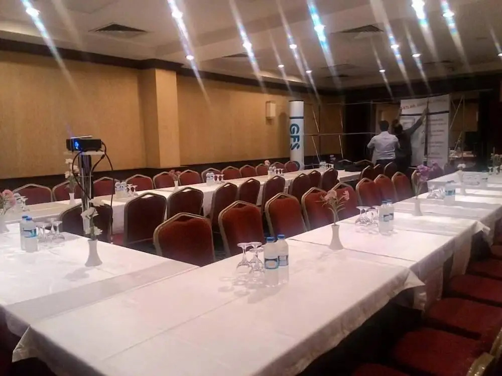 Cetin Hotel