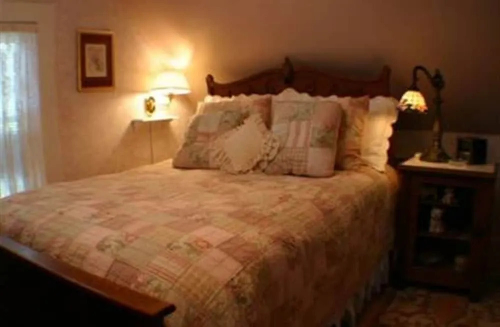 Island House of Wanchese Bed and breakfast