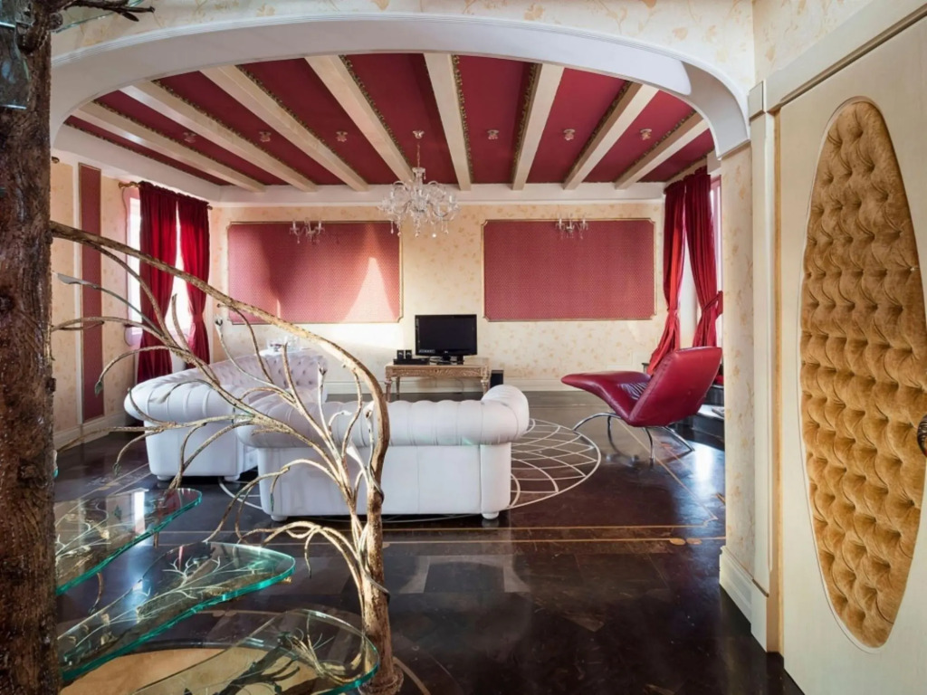 Luxurious villa with pool and wellness area at 2 km from the beach-VILLA DEL DRAGO