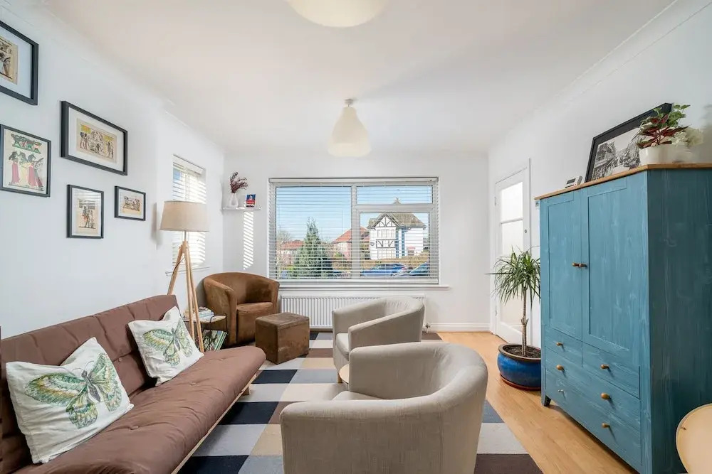 Madika Homes Stunning 2-bed Apartment in Edgware