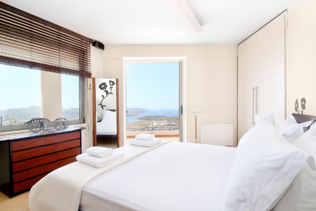4 Bedroom Villa TakeOff in Anavyssos - BLG 69210