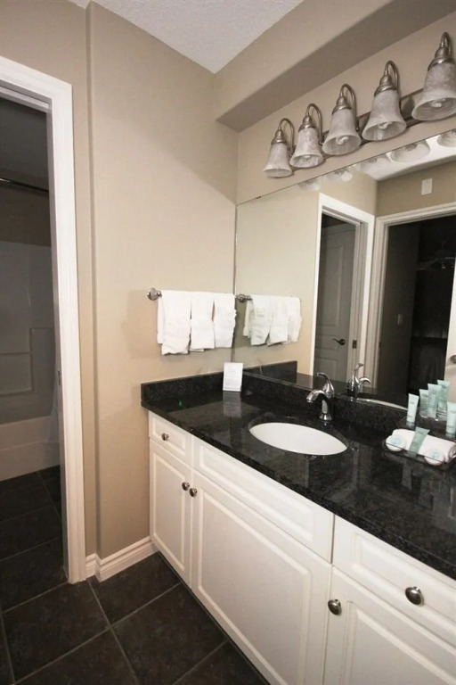 Canterra Suites Hotel