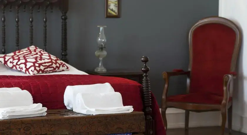 Downtown Vintage Deluxe Apartmen by RentExperience