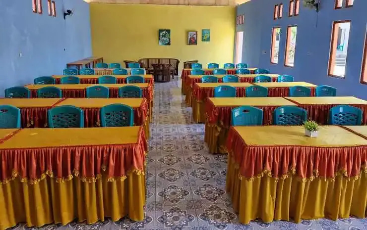RedDoorz @ Hotel Gloria Borong Labuan Bajo