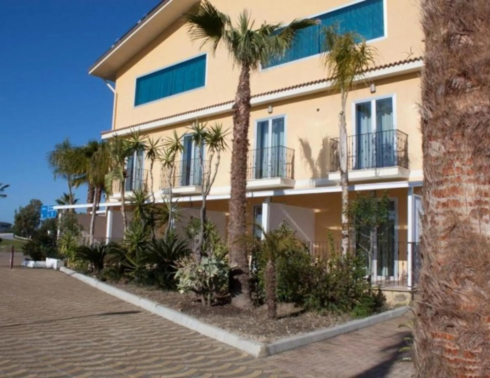 Mimi Hotel & Camping