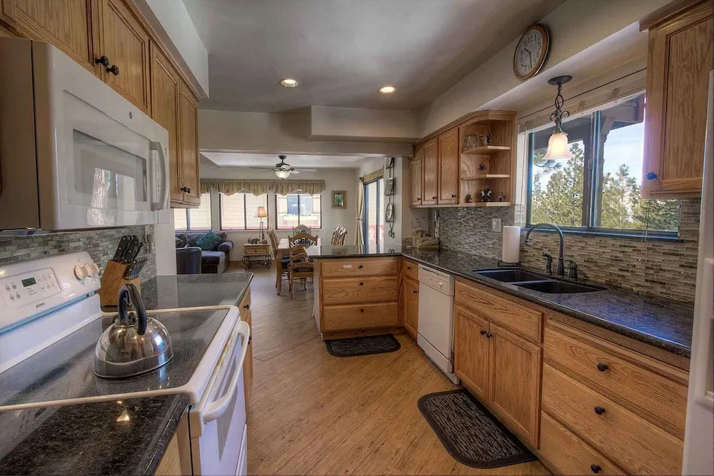 Pinehill Ponderosa by Lake Tahoe Accommodations