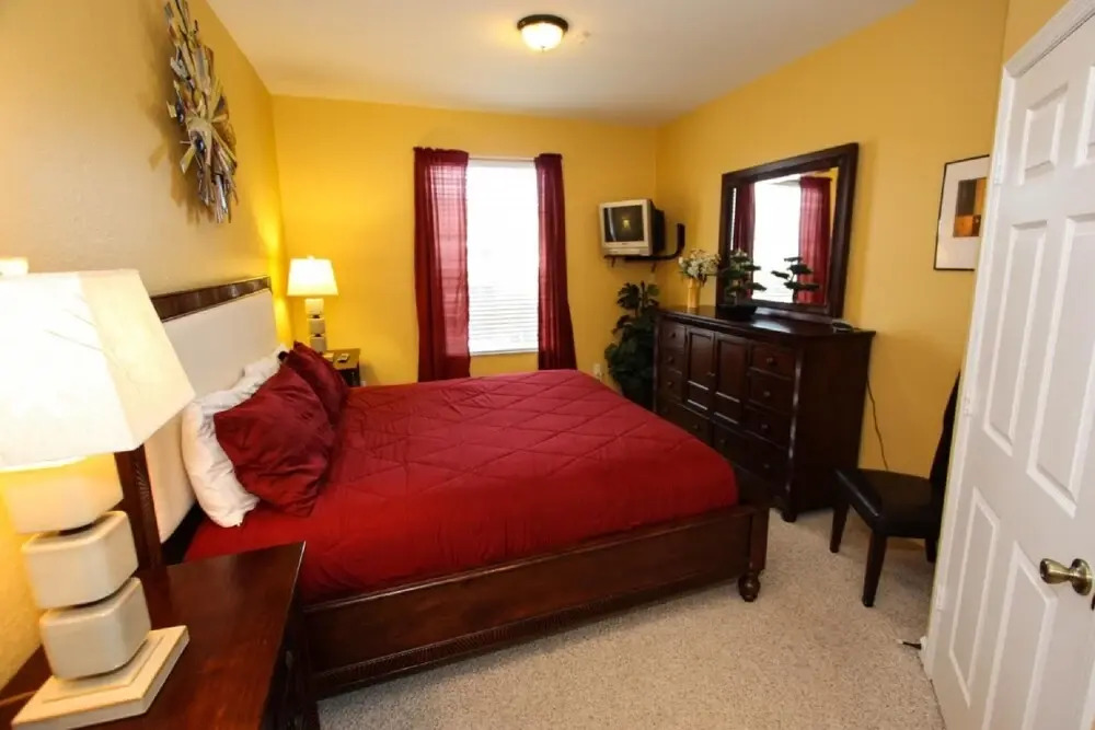 2784 Windsor Hills