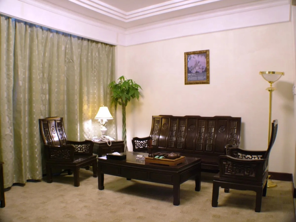 Jindu Crown Hotel