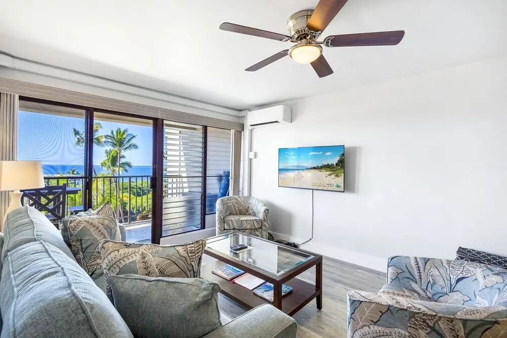 Kihei Akahi D-515: Newly Renovated Ocean View, No Carpet, 3 Zone Split AC, Wi-fi