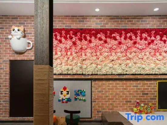 James Joyce Coffetel (Tianjin Railway Station Tianjin Eye)