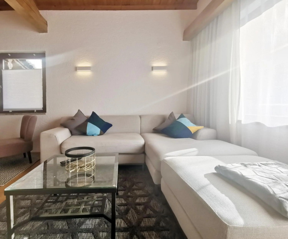 The Seefeld Retreat - Central Family Friendly Chalet - Mountain Views
