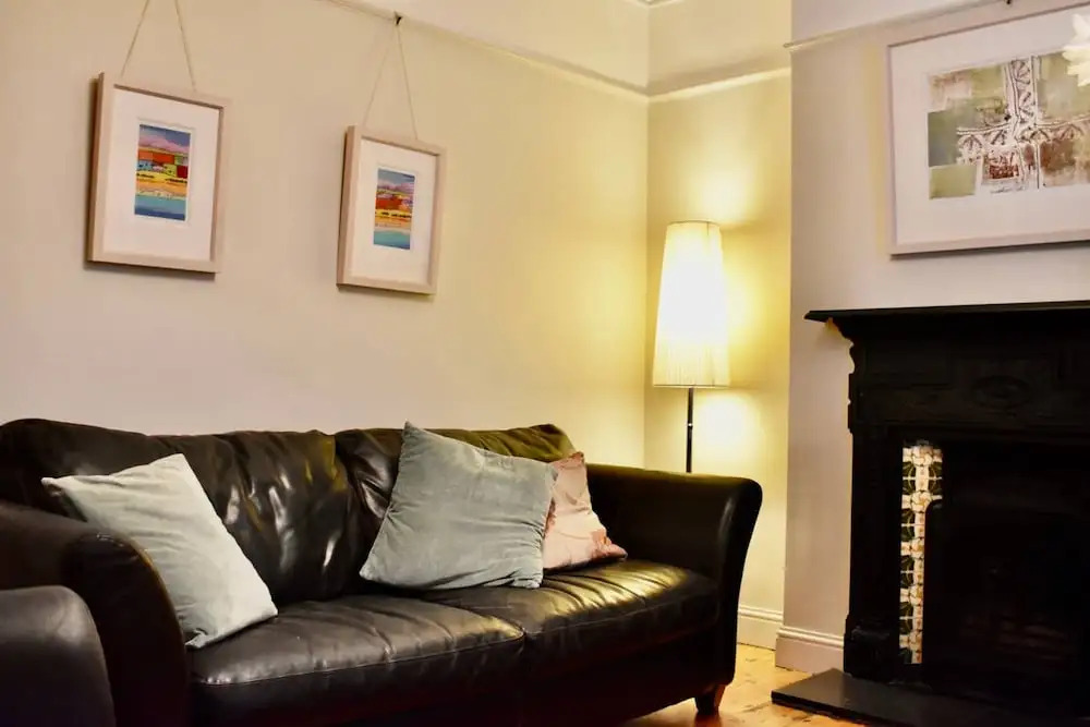 Newly Renovated 2 Bedroom Georgian House in Fairview