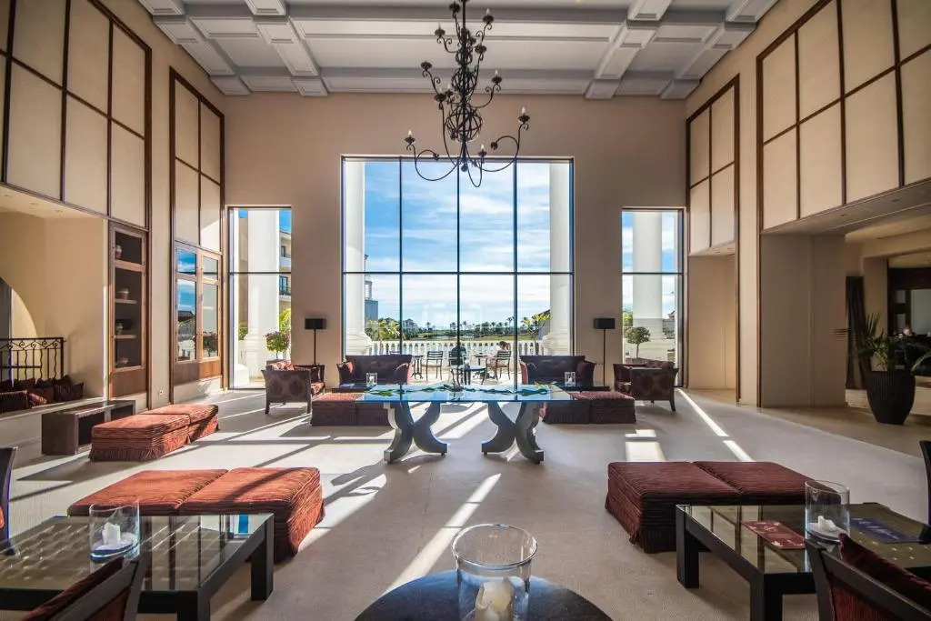 Apartment Near the Pool - MO4011LT