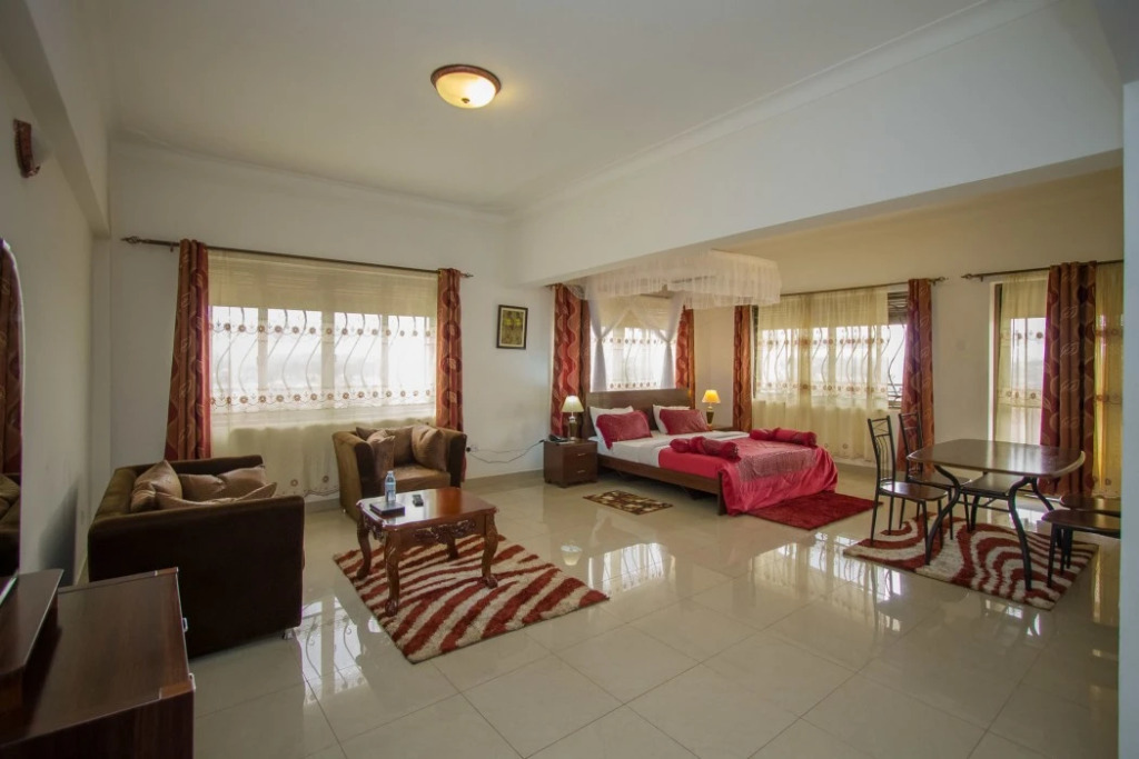 Reinah Tourist Hotel