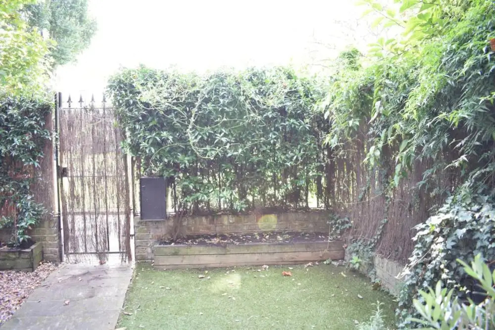 Converted Church Home with Parking, Sleeps 6