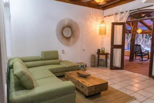 Beachfront Villa Bonita