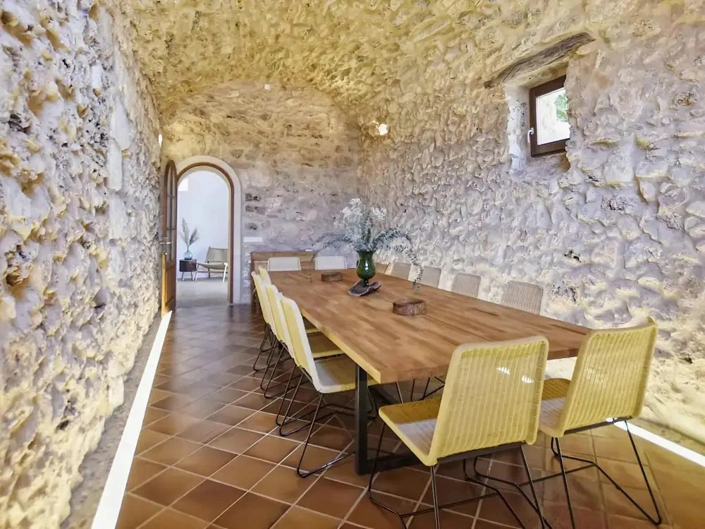 Finca in Sencelles With Pool and Garden