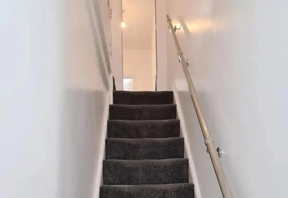 Salford - House - Sleeps 4 - Parking