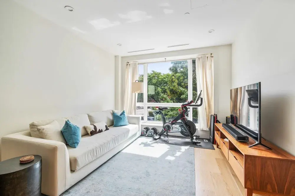 Withers by Rove Travel 1BR Williamsburg Apt