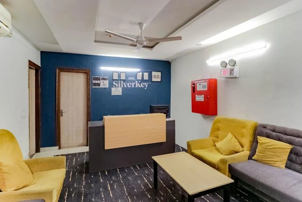 Hotel Nazeer by Adb Rooms