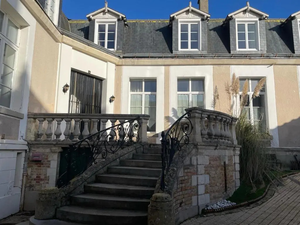Les Hôtes d’Eloise