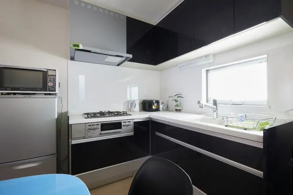 Kasai Guest House, 4min to Kasai Sta, Direct buses to Airport & Disney