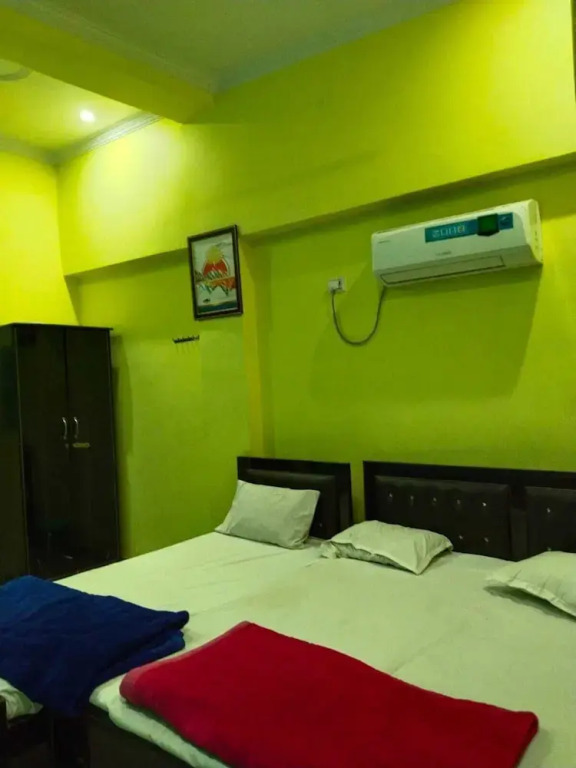 OYO Shri Veni Madhav Hotel