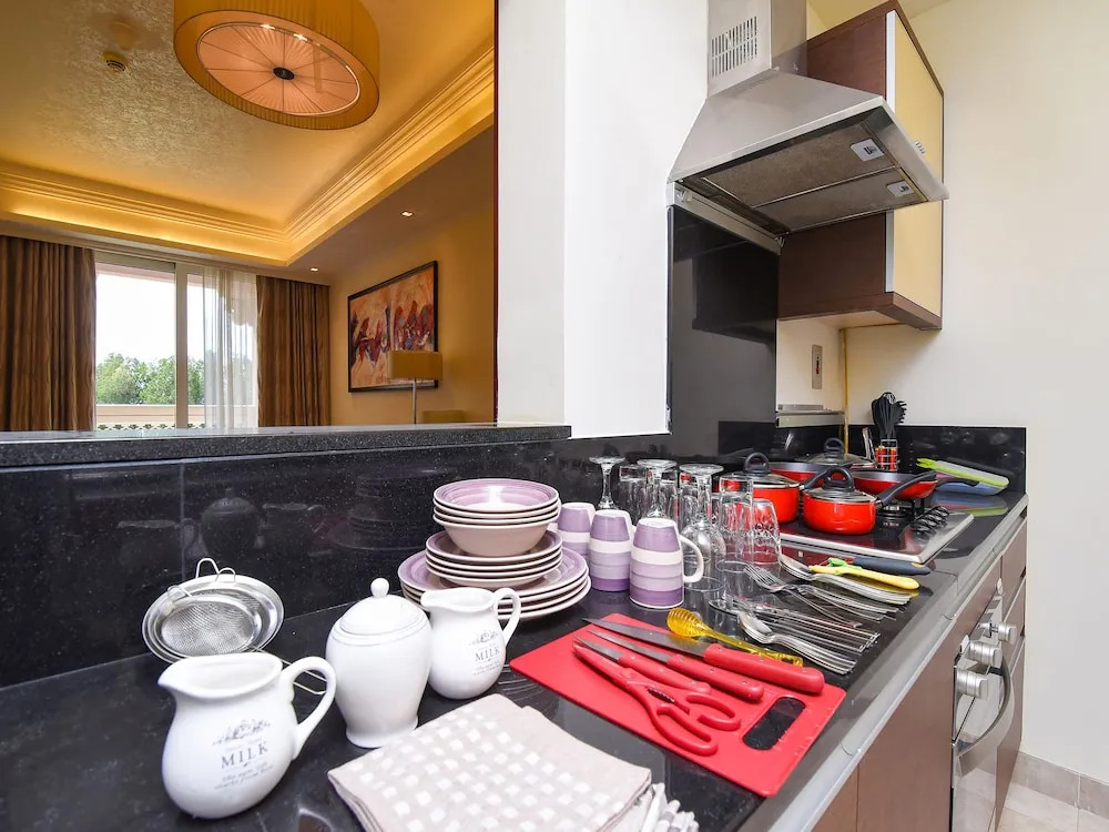 OYO 603 Home Taj Grandeur 2br