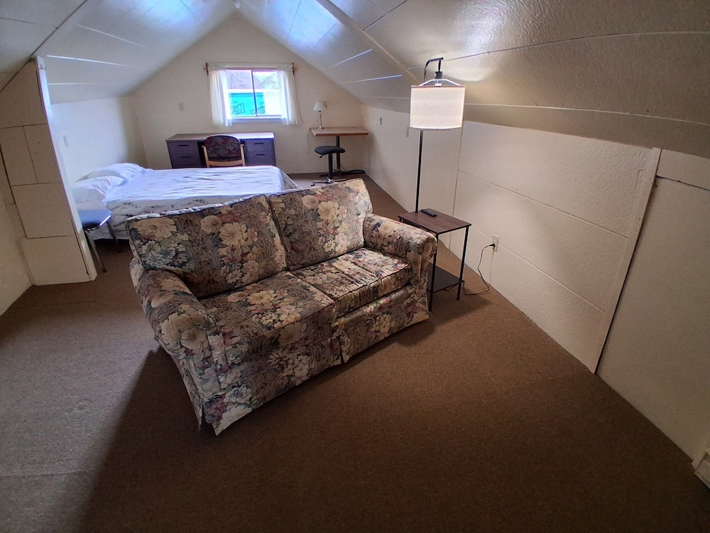The Orca Inn