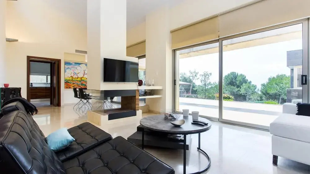 Villa Prestigia With Private Pool And Sea View