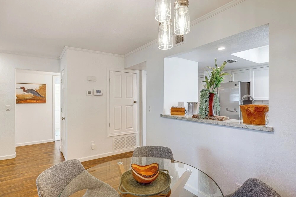 Quiet Condo w/ Pool Access, Near Arizona Boardwalk