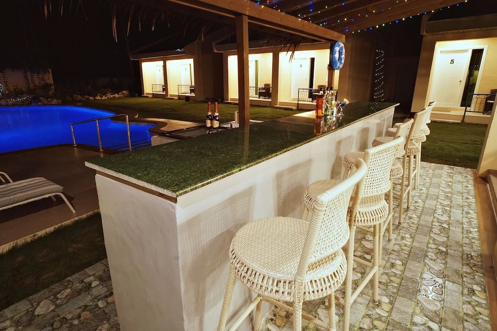 Coco Cabana Apartelle