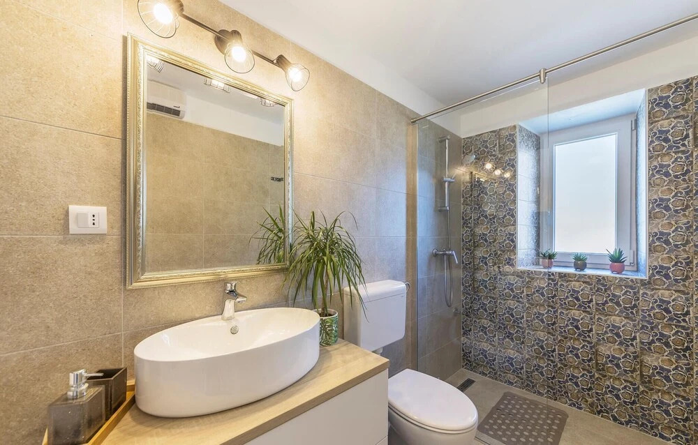 Awesome Home in Loborika With 2 Bedrooms and Wifi
