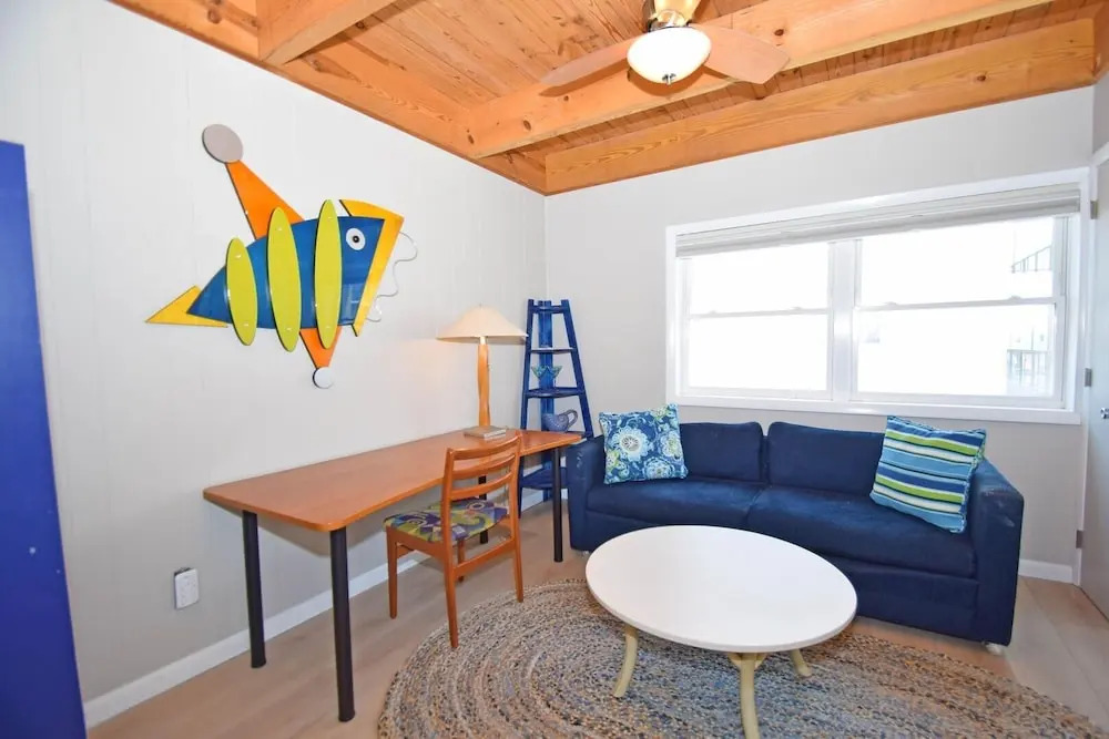 Sea Edge 3 3 Bedroom Townhouse by RedAwning