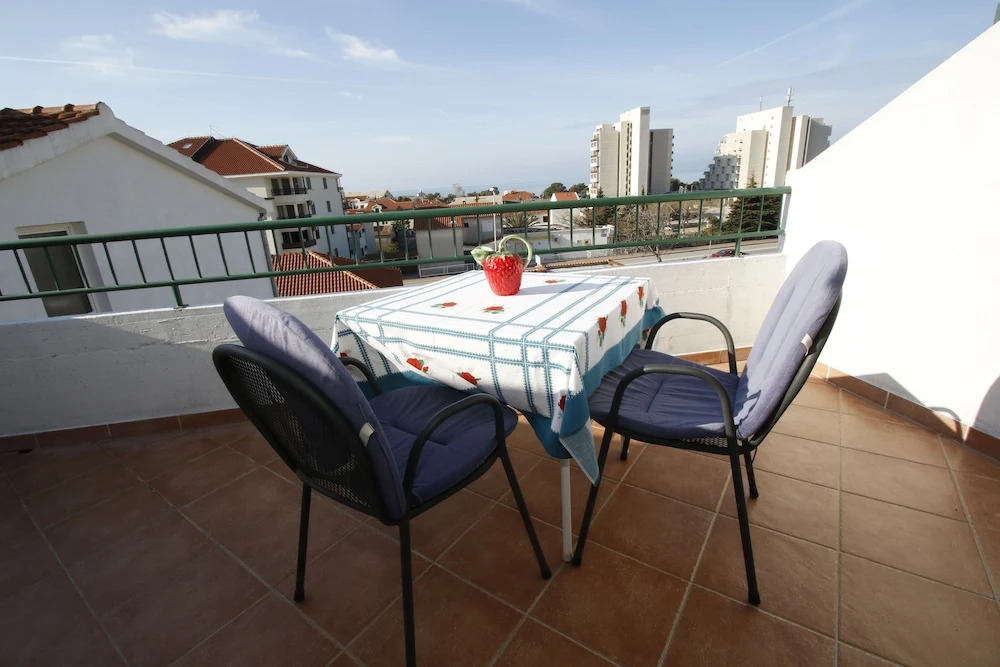 Kiwi Apartment
