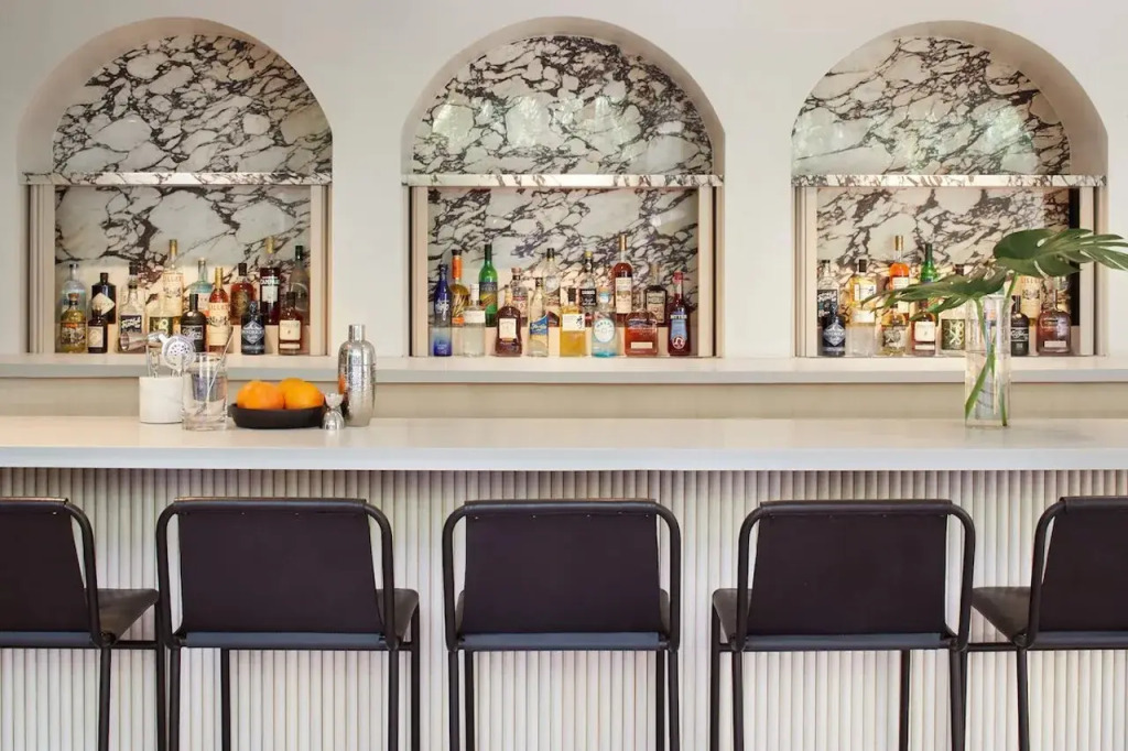 Kimpton Alton Fishermans Wharf by IHG
