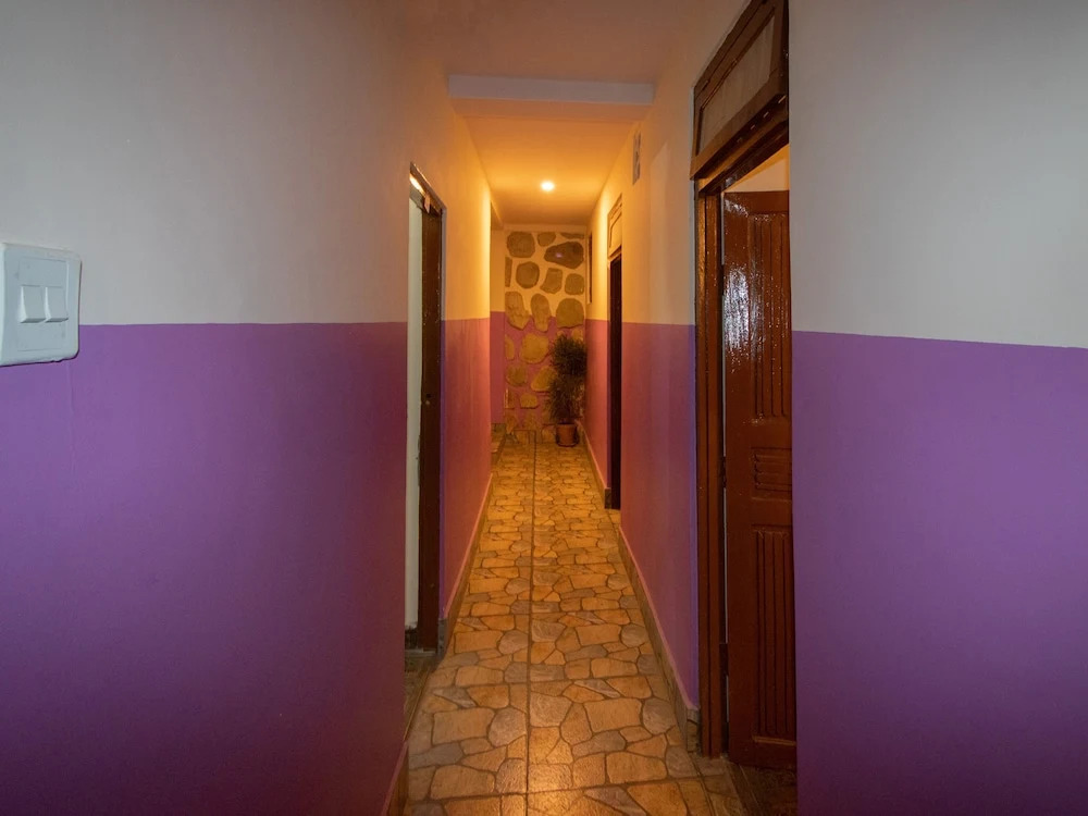 OYO 225 Hotel Fewa Corner