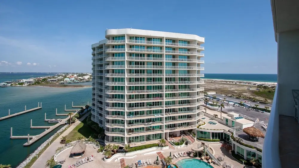 Beach Haven With Wraparound View - Unit Crc0907