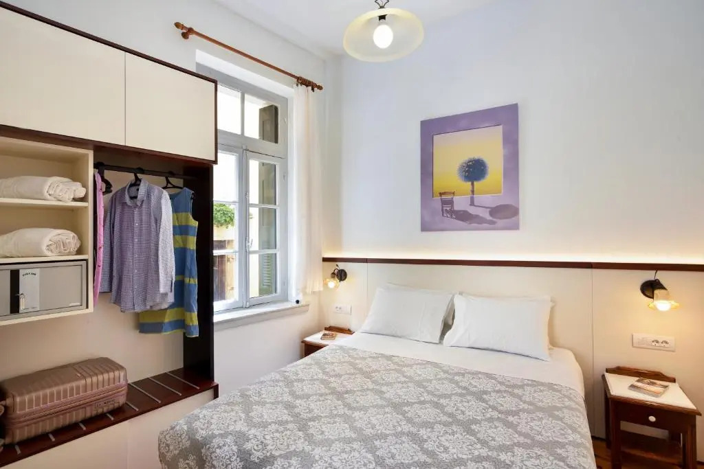 Silde Studios & Apartments